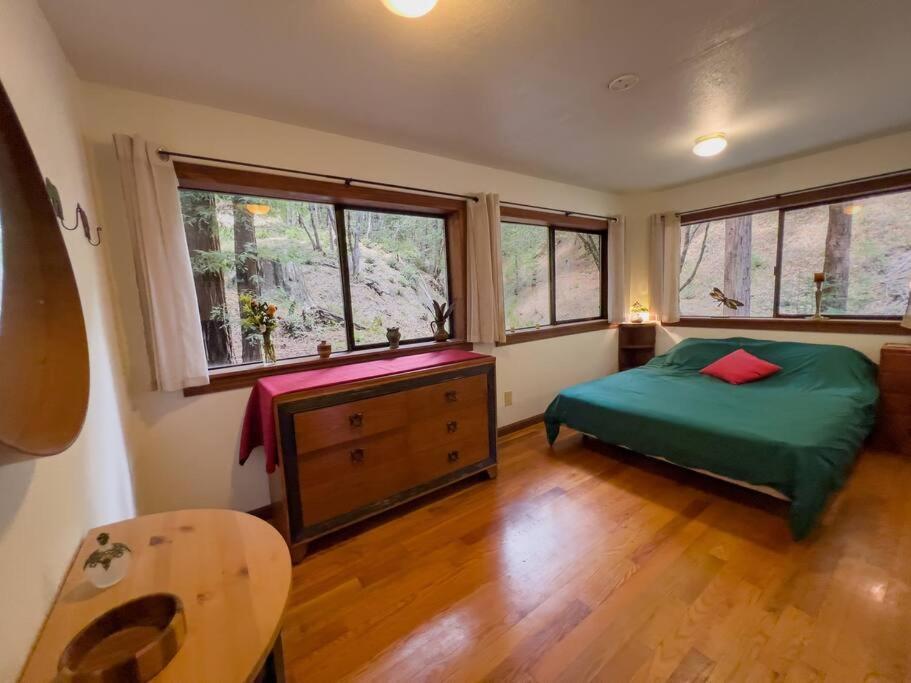 Little House In The Redwoods With A Hot Tub! Appartement Garberville Buitenkant foto
