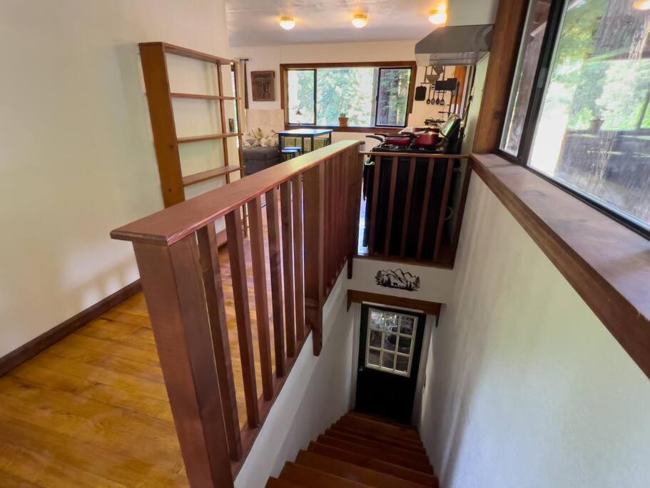 Little House In The Redwoods With A Hot Tub! Appartement Garberville Buitenkant foto