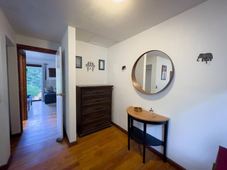 Little House In The Redwoods With A Hot Tub! Appartement Garberville Buitenkant foto